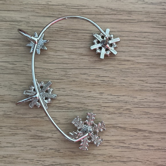 Snowflake earrings - Picture 2 of 2